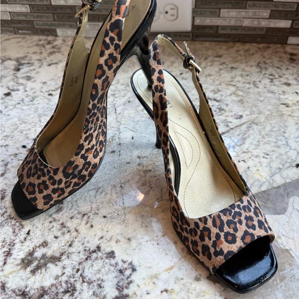 Tahari Leopard Print Slingback Heels
